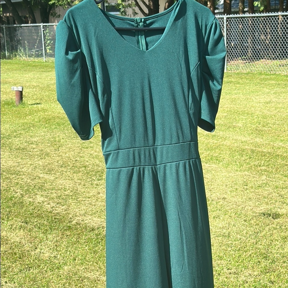 Sleek Green Belted Jumpsuit Women’s Plus Size XXL NWOT - Picture 6 of 9
